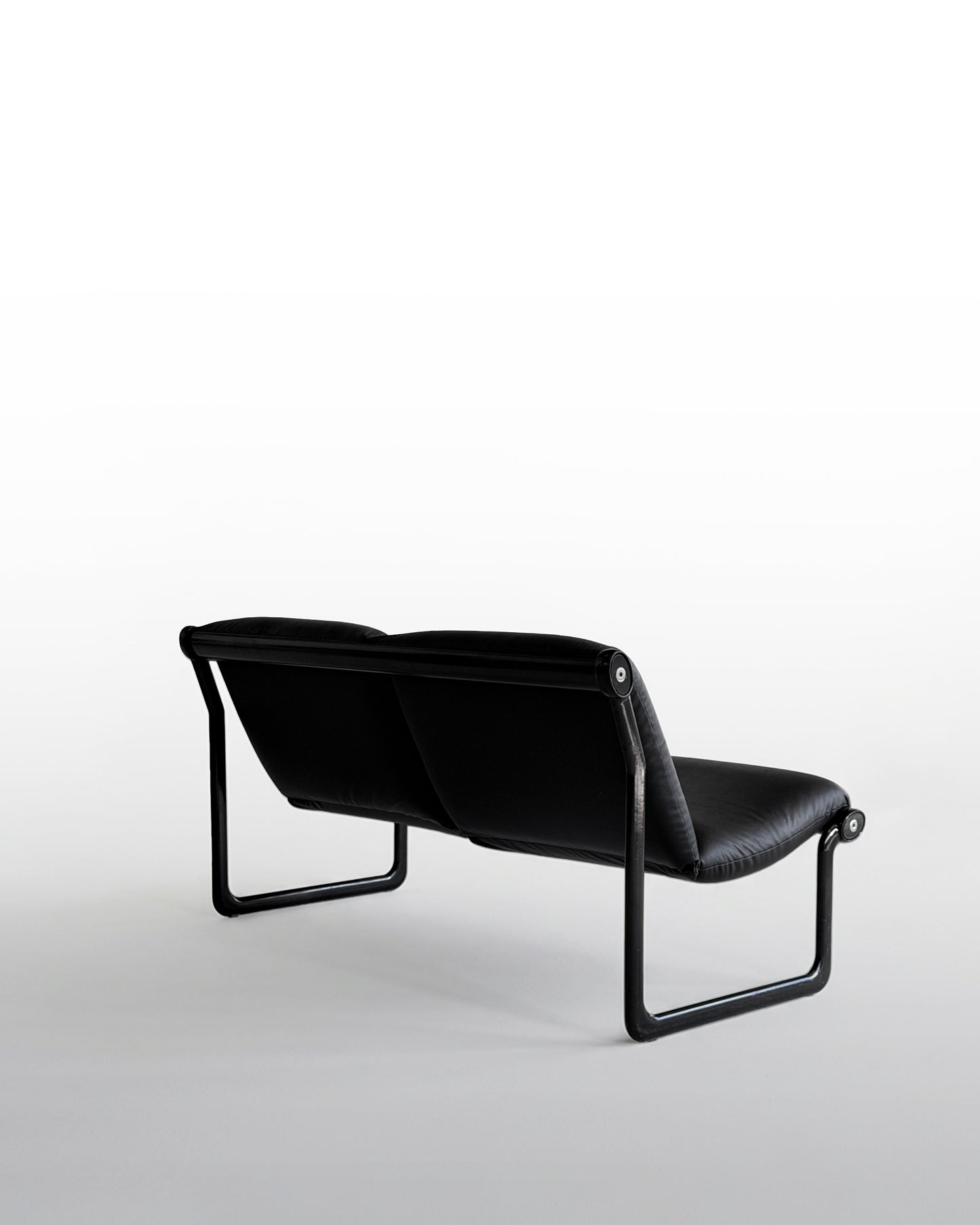 CANAPÉ SLING PAR BRUCE HANNAH & ANDREW MORRISSON