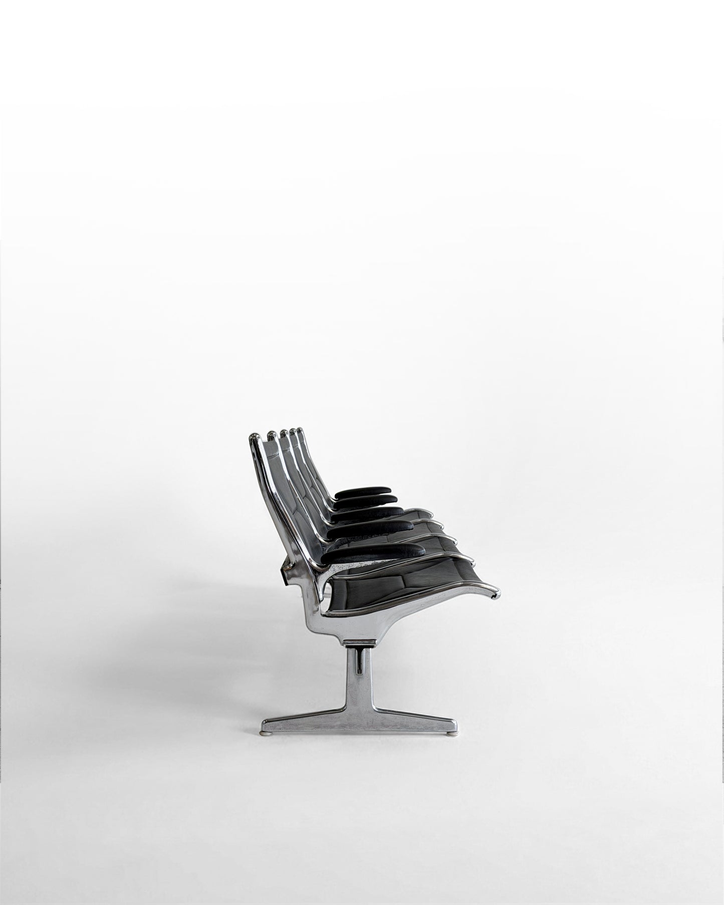 BANC TANDEM SLING PAR CHARLES & RAY EAMES POUR HERMAN MILLER, 1990