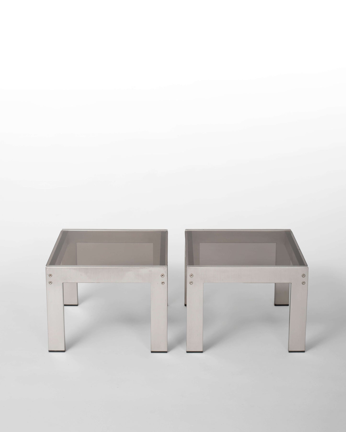 tau-side-table-gae-aulenti-vintage