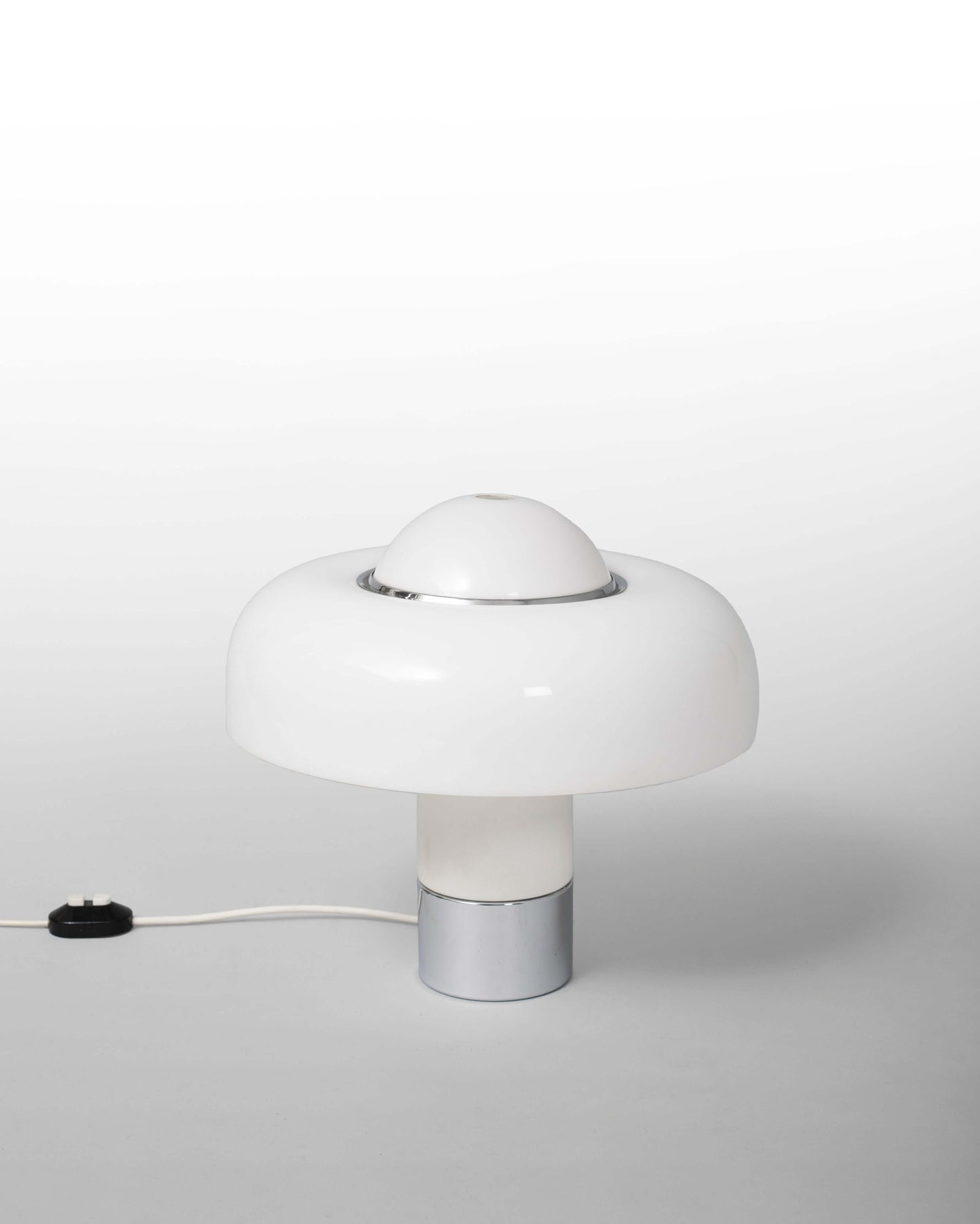 brumbury-lamp-luigi-massoni-harvey-guzzini