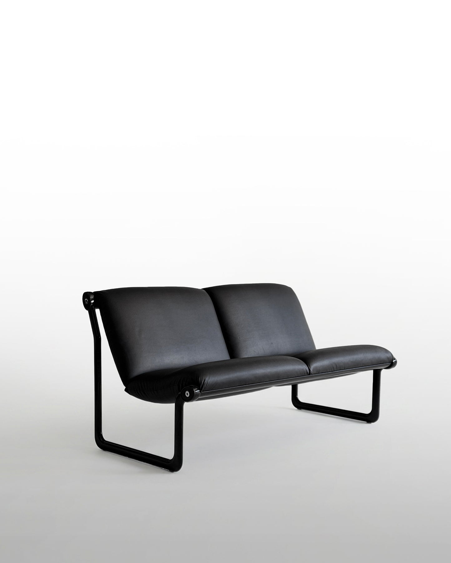 CANAPÉ SLING PAR BRUCE HANNAH & ANDREW MORRISSON