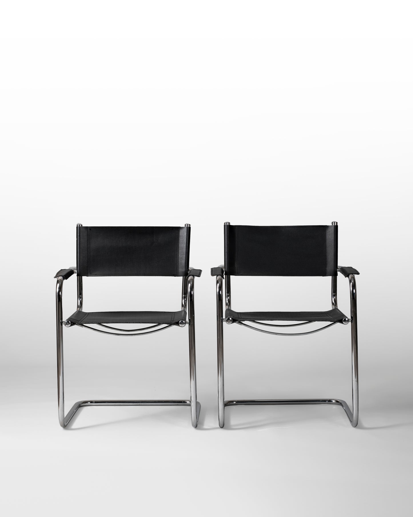 PAIRE DE CHAISES B34, MARCEL BREUER, ALLEMAGNE, ANNÉES 1930
