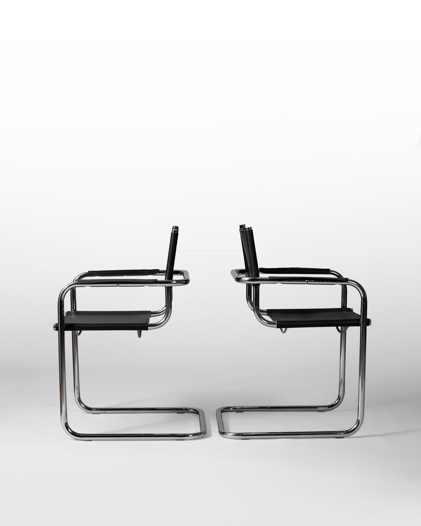 PAIRE DE CHAISES B34, MARCEL BREUER, ALLEMAGNE, ANNÉES 1930