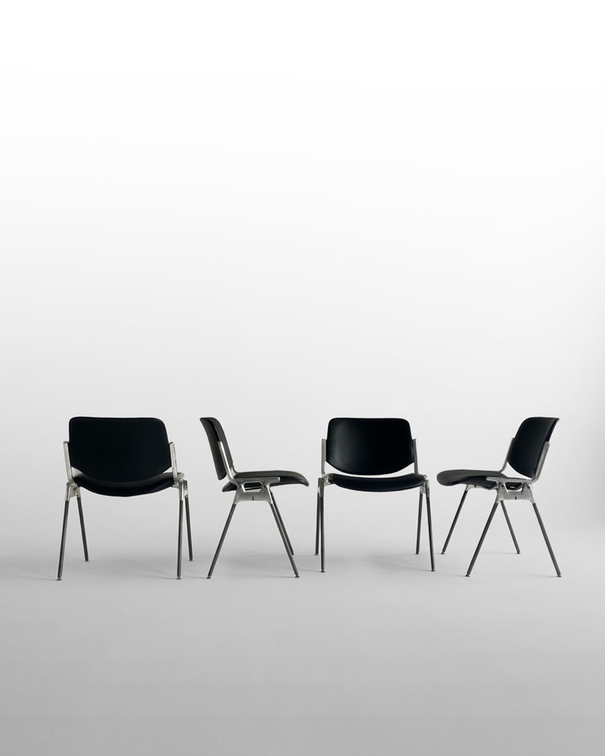CHAISES DSC 106 PAR GIANCARLO PIRETTI POUR ANONIMA CASTELLI, 1970