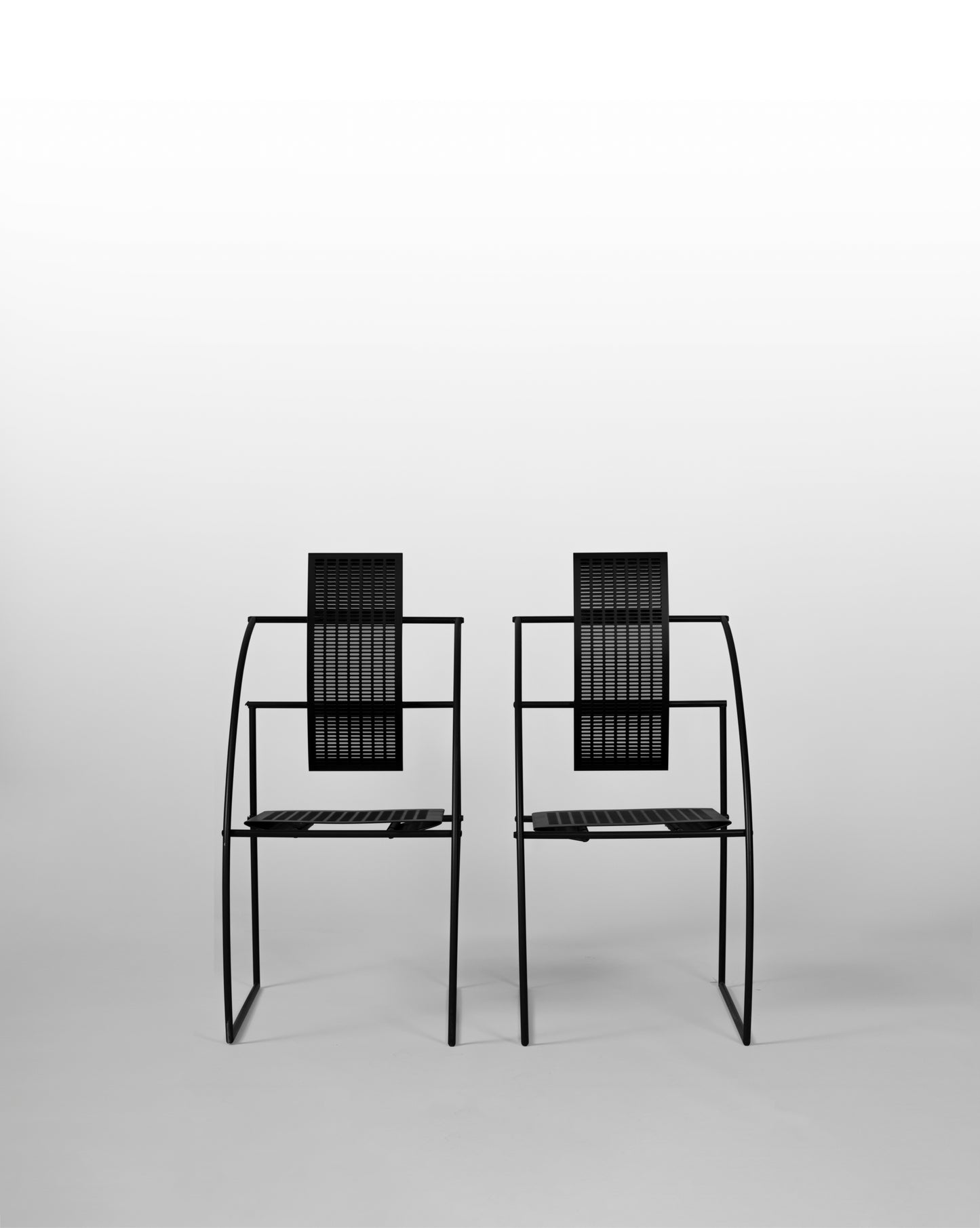 CHAISES “QUINTA” PAR MARIO BOTTA, ALIAS, CIRCA 1980