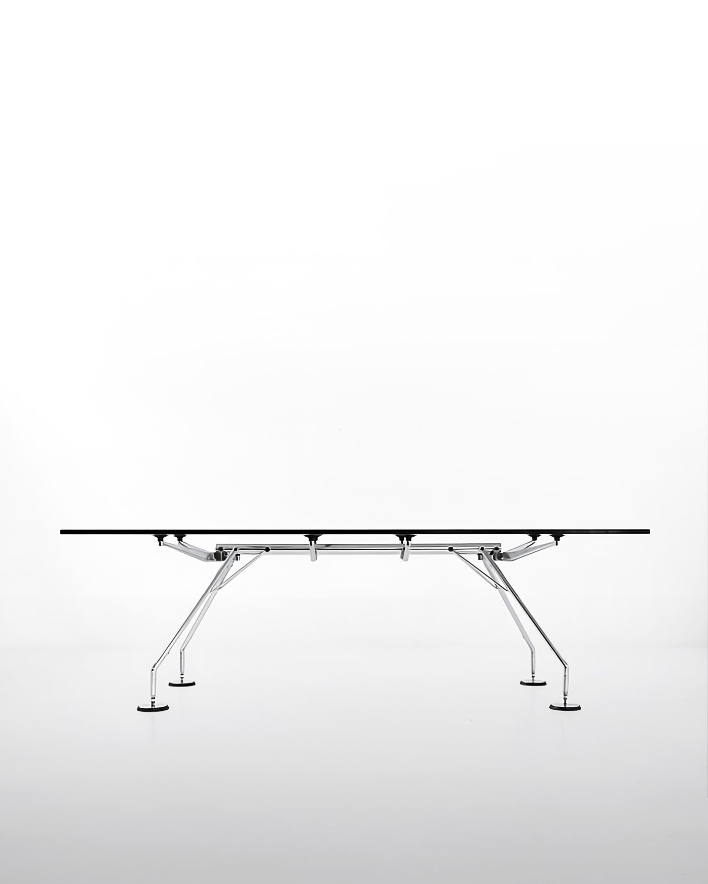 GRANDE TABLE NOMOS PAR NORMAN FOSTER, TECNO 1986