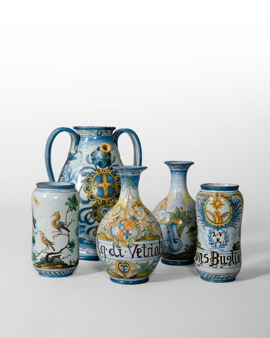 ENSEMBLE DE POTS D’APOTHICAIRE EN FAÏENCE POLYCHROME ITALIENNE, XVIIIᵉ SIÈCLE